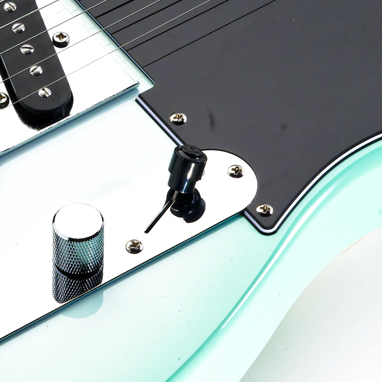 M40T(SG)のコントロールプレート。斜めに付いた3ウェイ・スイッチ