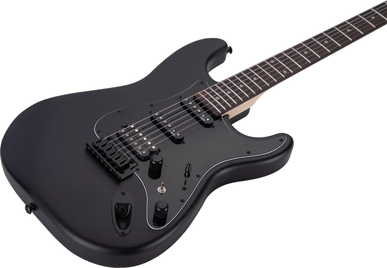 M35F(BK)のボディ。つや消しの塗装とブラックのパーツ